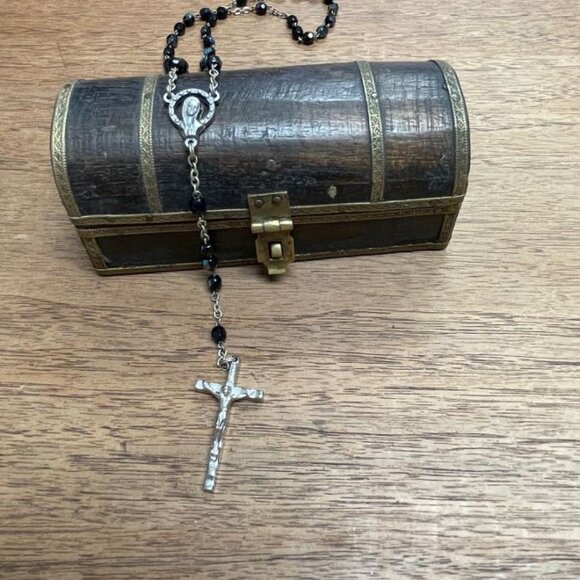 Vintage Italian Made Rosary Beads with Small Wood Treasure Box - The set is 16 i - Picture 1 of 7